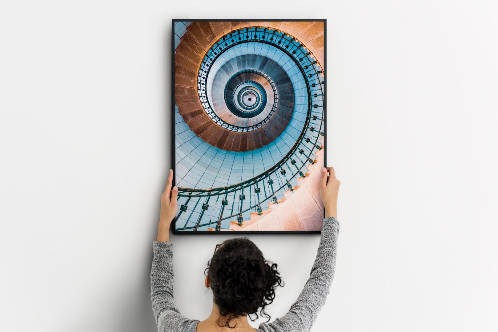 Спираловидно стълбище в морски фар